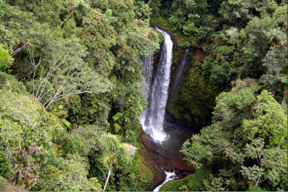waterfall in Oriente.PNG